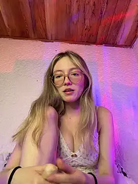 ReenKitty online show from March 27, 5:35 am