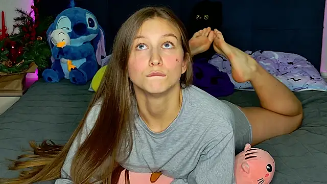 MissEmilyMiller online show from December 22, 7:33 pm