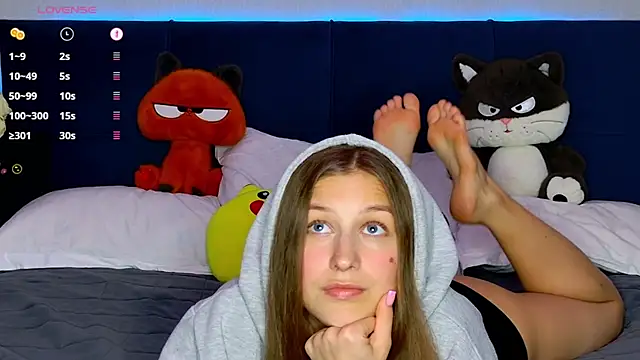 MissEmilyMiller online show from April 23, 5:04 pm