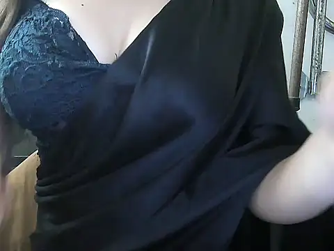 lovepihuu online show from October 13, 4:45 am