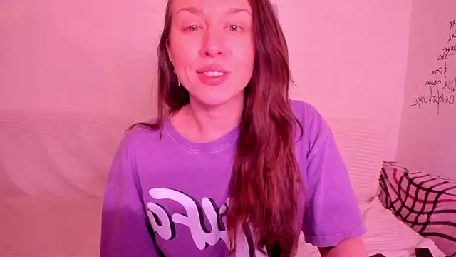 Snapshot of Lil_Foxy9 chatting on May 11, 7:44 pm Lil Foxy9 online show from May 11, 7:44 pm