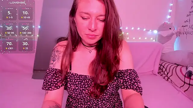 Snapshot of Lil_Foxy9 chatting on June 15, 4:31 pm Lil Foxy9 online show from June 15, 4:31 pm