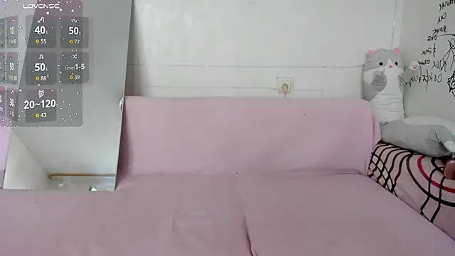 Snapshot of Lil_Foxy9 chatting on July 22, 4:37 am Lil Foxy9 online show from July 22, 4:37 am