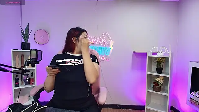 Aphriil   online show from September 8, 7:13 pm