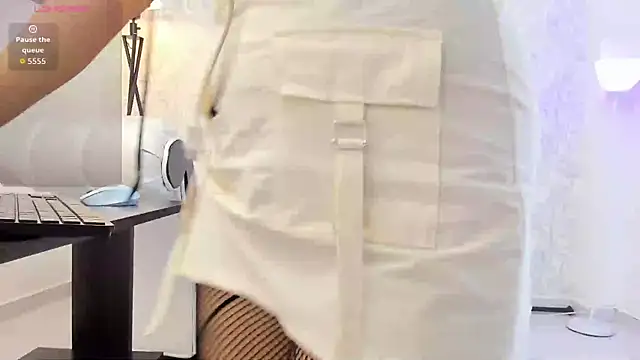 aura sanders1 online show from March 22, 2:31 pm