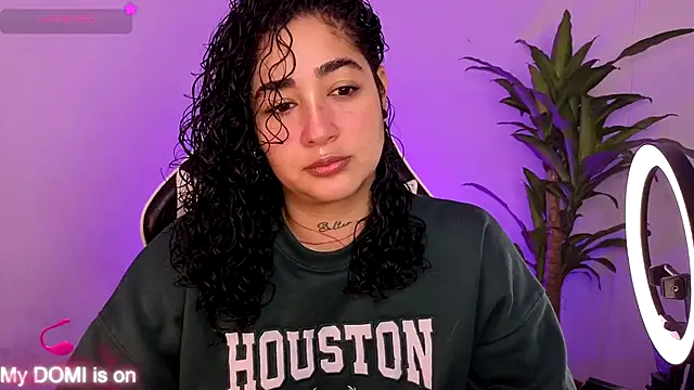 Snapshot of _kat_1995 chatting on October 4, 3:21 pm kat 1995 online show from October 4, 3:21 pm