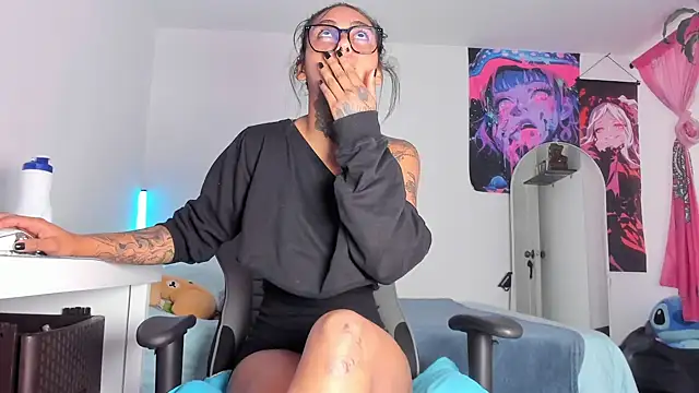 Snapshot of iamkatty_ chatting on October 16, 1:01 pm iamkatty  online show from October 16, 1:01 pm