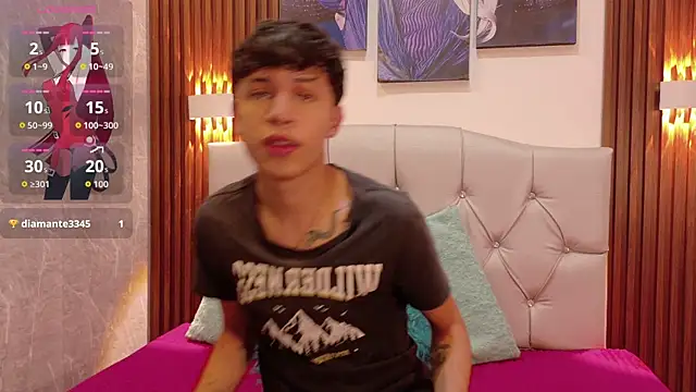 Axel  Evans online show from September 22, 5:04 pm