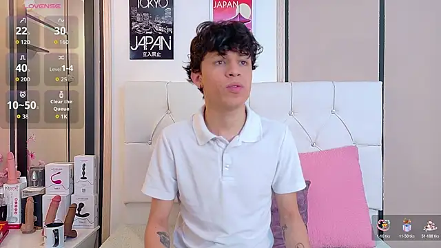 Axel  Evans online show from November 18, 12:20 pm