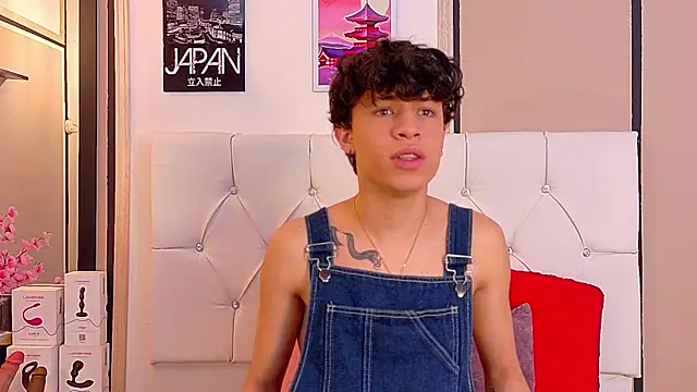 Axel  Evans online show from November 25, 12:38 pm