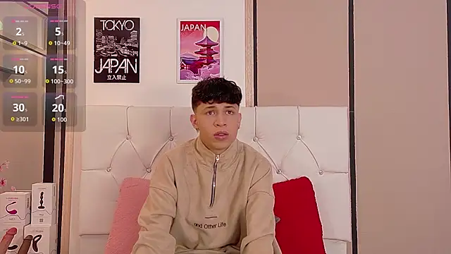 Axel  Evans online show from November 28, 12:41 pm