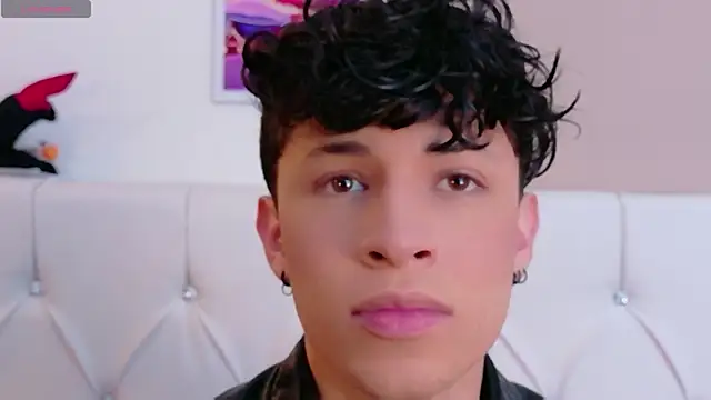 Axel  Evans online show from April 22, 12:28 pm