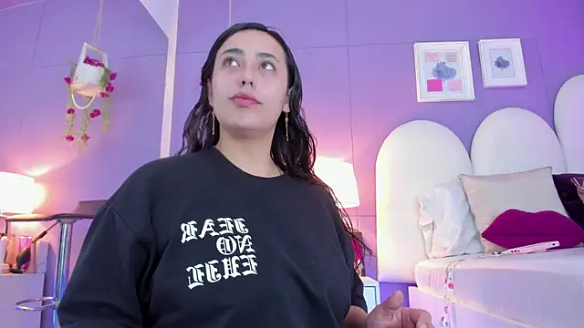 my aleja  online show from September 24, 1:14 pm