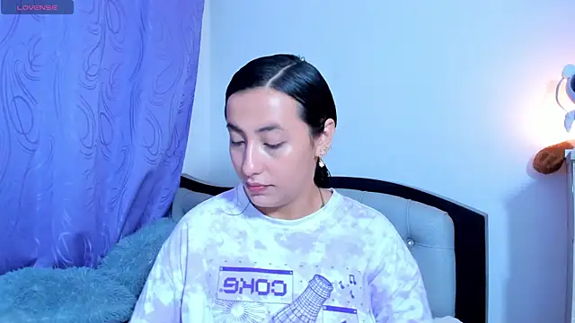 my aleja  online show from April 10, 8:52 am