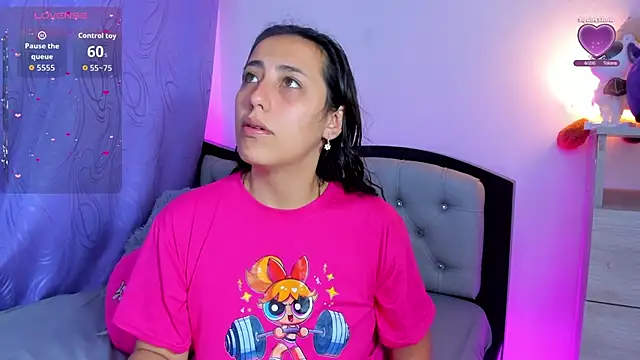 my aleja  online show from April 20, 9:01 am