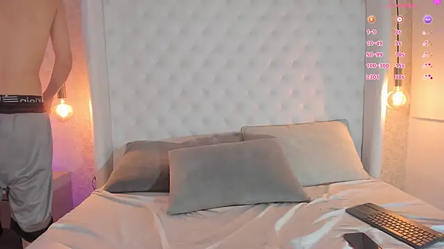 juliie star online show from March 13, 1:34 am