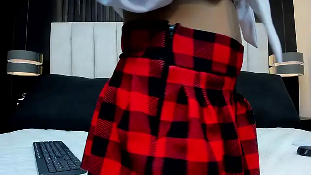 Matilda Liz online show from March 25, 1:17 pm