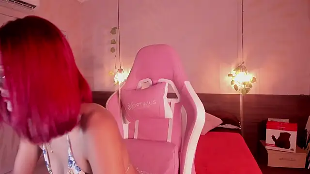 Snapshot of daphne_courtis chatting on October 8, 3:04 am daphne courtis online show from October 8, 3:04 am