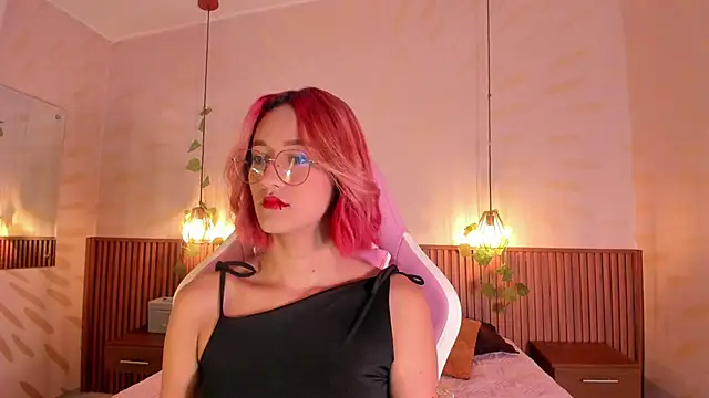 daphne courtis online show from April 22, 3:09 am