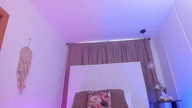 M0lly Beckers online show from October 27, 1:04 pm