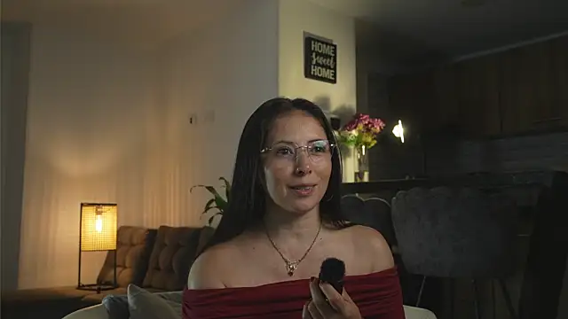 alana gasparini online show from November 16, 2:39 am