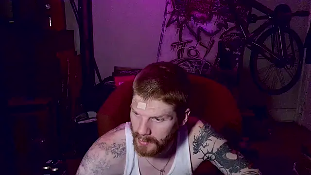 Snapshot of Magnetic127 chatting on March 6, 10:34 am Magnetic127 online show from March 6, 10:34 am