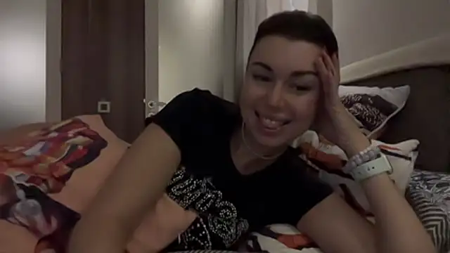 Snapshot of Gilin1 chatting on October 20, 8:20 pm Gilin1 online show from October 20, 8:20 pm