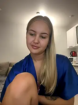 Snapshot of CandyVice chatting on November 8, 4:18 pm CandyVice online show from November 8, 4:18 pm