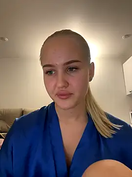 Snapshot of CandyVice chatting on November 27, 3:36 pm CandyVice online show from November 27, 3:36 pm