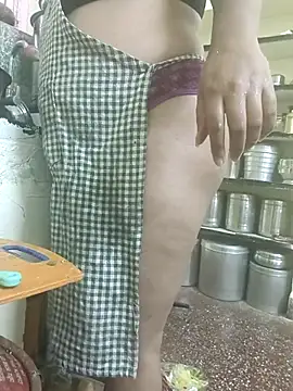 dhanshri143 online show from November 10, 4:33 am