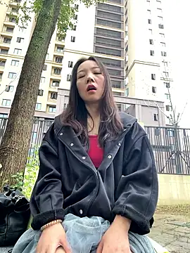 Snapshot of xinmeng-000 chatting on October 5, 7:28 am xinmeng-000 online show from October 5, 7:28 am