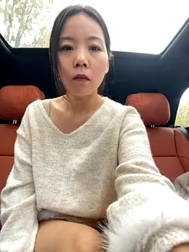 Snapshot of xinmeng-000 chatting on November 22, 4:44 am xinmeng-000 online show from November 22, 4:44 am