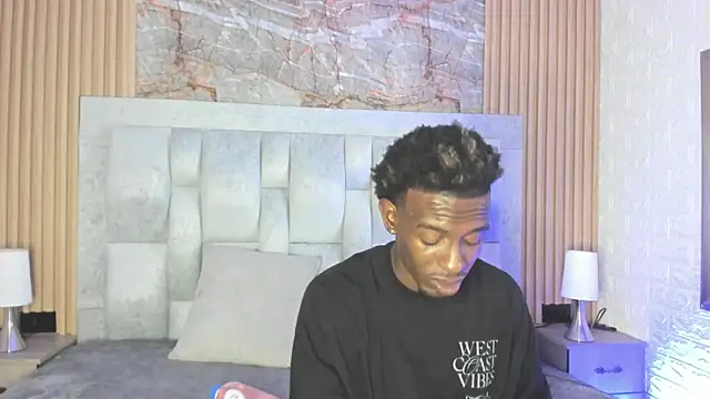 Snapshot of pipedark_ chatting on September 9, 3:28 am pipedark online show from September 9, 3:28 am