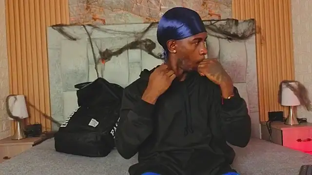 Snapshot of pipedark_ chatting on October 17, 3:42 am pipedark online show from October 17, 3:42 am