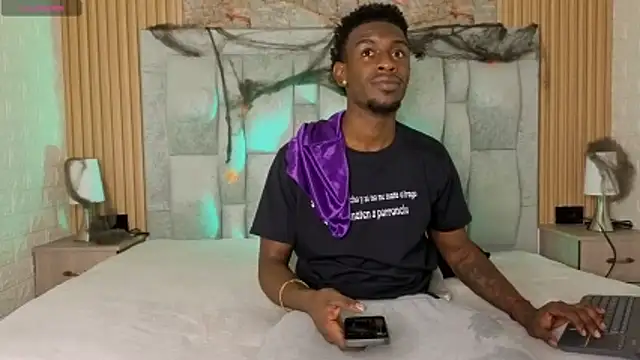 Snapshot of pipedark_ chatting on October 21, 3:51 am pipedark online show from October 21, 3:51 am