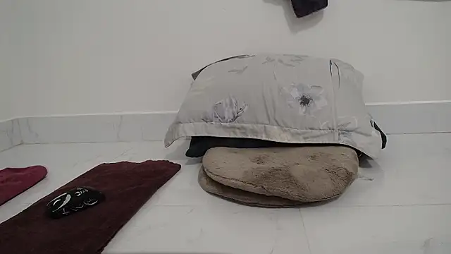 Grass 99 online show from April 7, 8:15 am