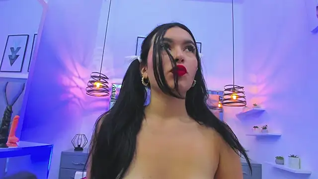 Snapshot of Ambar_Cullen chatting on September 22, 8:33 pm Ambar Cullen online show from September 22, 8:33 pm