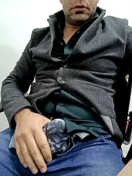 Snapshot of Yaman_33 chatting on April 11, 7:45 am Yaman 33 online show from April 11, 7:45 am
