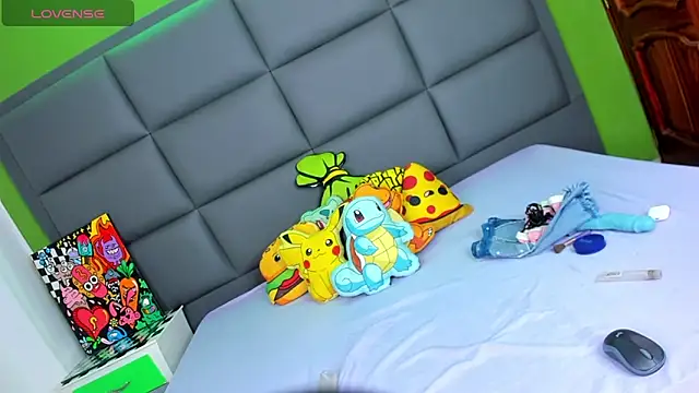 ANNIE DOLCE  online show from September 12, 3:34 pm