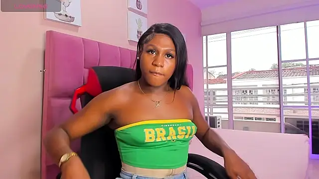 ANNIE DOLCE  online show from October 3, 3:09 pm