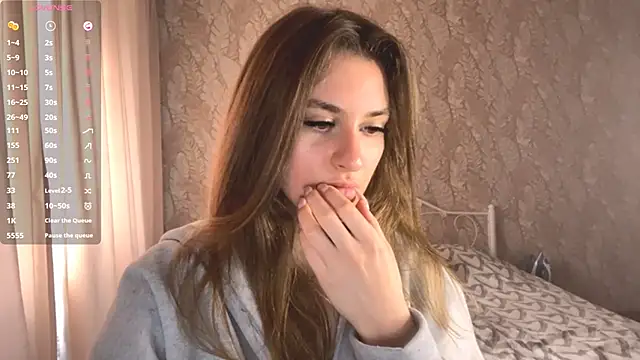 miainheat online show from September 18, 8:27 am