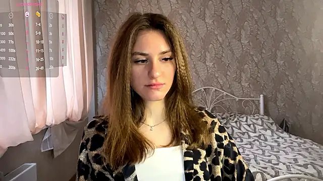 miainheat online show from February 4, 8:09 am