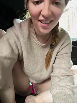 Snapshot of FayeFlame chatting on May 11, 12:55 pm FayeFlame online show from May 11, 12:55 pm