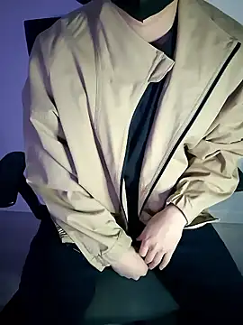 111owo111 online show from January 15, 12:43 pm