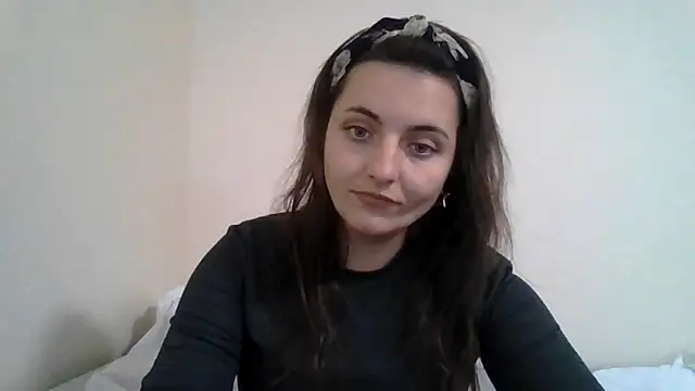 DInaraXRose online show from October 9, 10:35 am