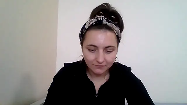 DInaraXRose online show from October 17, 11:35 am