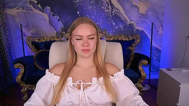 Snapshot of CelesteNoir chatting on September 17, 1:02 pm CelesteNoir online show from September 17, 1:02 pm