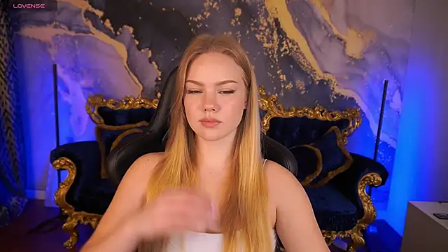 Snapshot of CelesteNoir chatting on November 6, 7:31 am CelesteNoir online show from November 6, 7:31 am