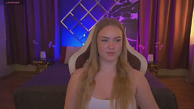 CelesteNoir online show from February 24, 7:50 am