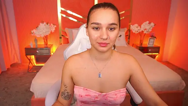 UrMuseOn online show from September 21, 6:26 am